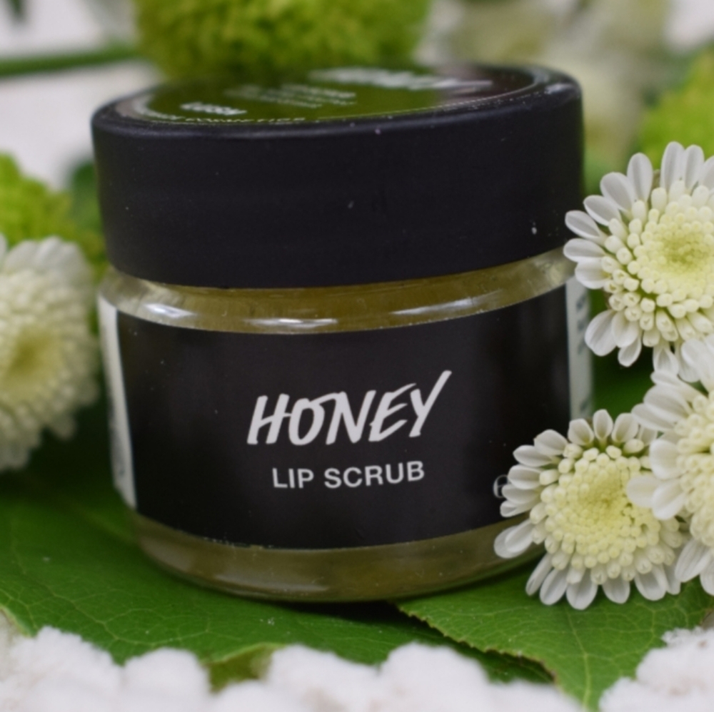 ๐ LUSH Honey Lip Scrub